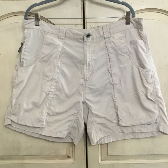 Exofficio Men’s Khaki Shorts Size 36/38 EUC - Picture 1 of 7